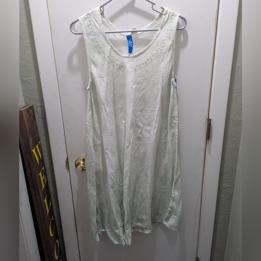 Island Beach Coverup NWT Size S/M